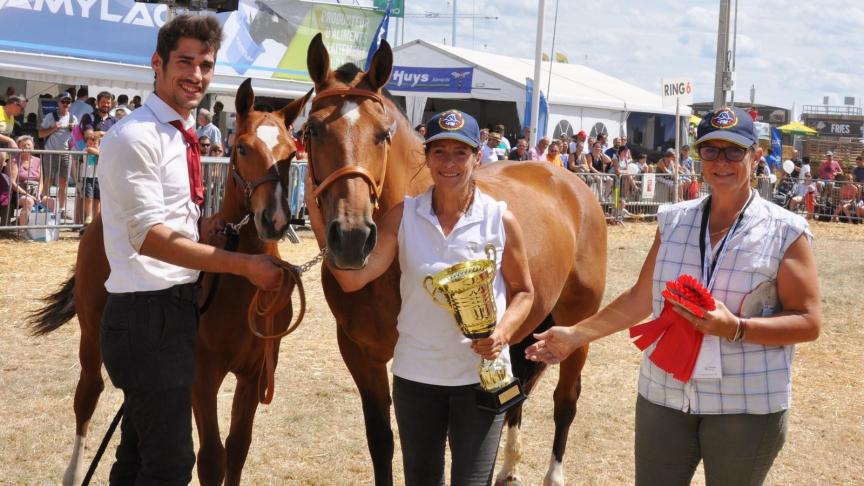 Folie, championne des juments, à Josiane Goosse.