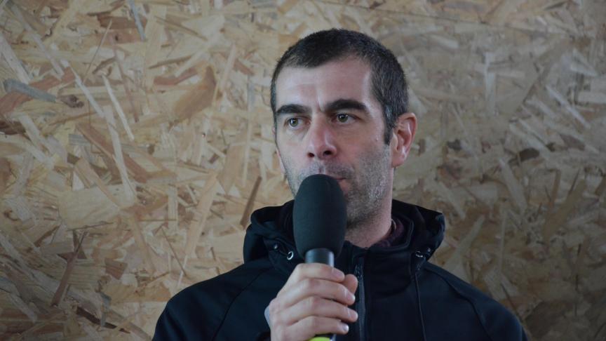 «Le foin séché en grange sent bon. C’est non seulement un confort pour l’agriculteur mais aussi pour le voisinage et les consommateurs», estime David Knoden. Il contribue aussi à la bonne perception que peuvent avoir des clients vis-à-vis d’un producteur.