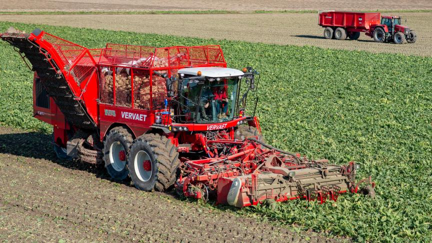 Sous le capot de l’arracheuse Beet Eater, on retrouve un moteur Mercedes MTU de 633
ch.
