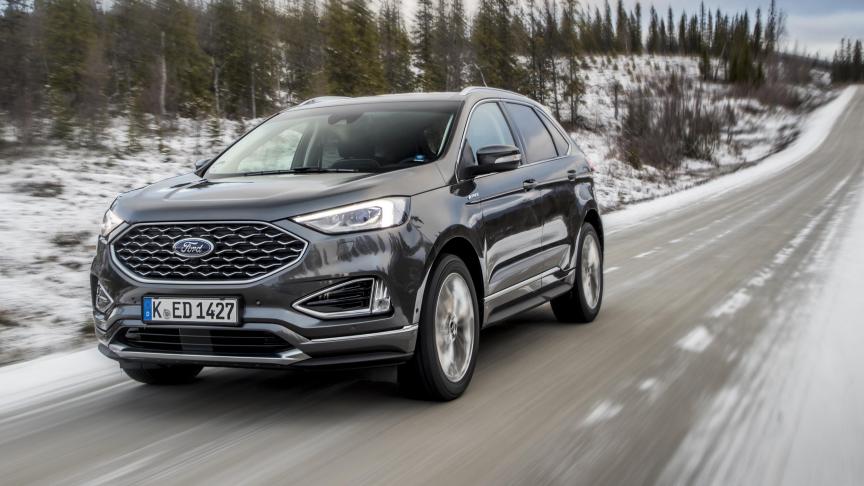 Le Ford Edge présente une nouvelle face avant avec une calandre désormais détachée des feux.