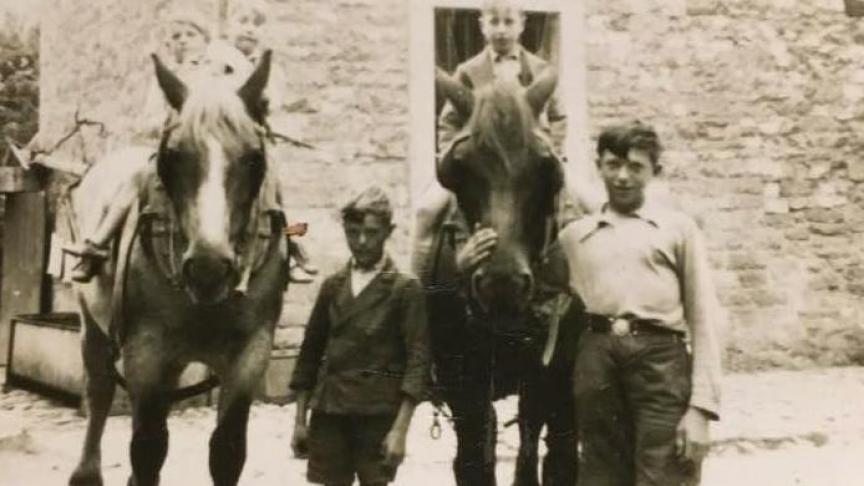 La place du Trait dans une ferme du Condroz Namurois dans les années 1940.