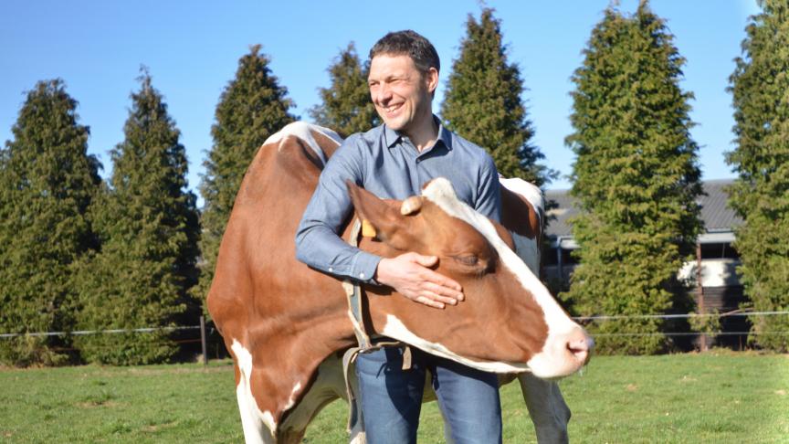Jean-Louis Neuville et Ashley participeront tous les deux à la Confrontation européenne Holstein les 12 et 13 avril prochain!