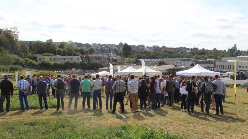 L’autonomie fourragère doit permettre de maîtriser au mieux ses coûts de production, d’assurer une qualité différenciée à sa production, et de redorer son image auprès des consommateurs par le maintien des prairies permanentes.