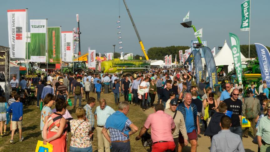 37762231074_895a879f62_o