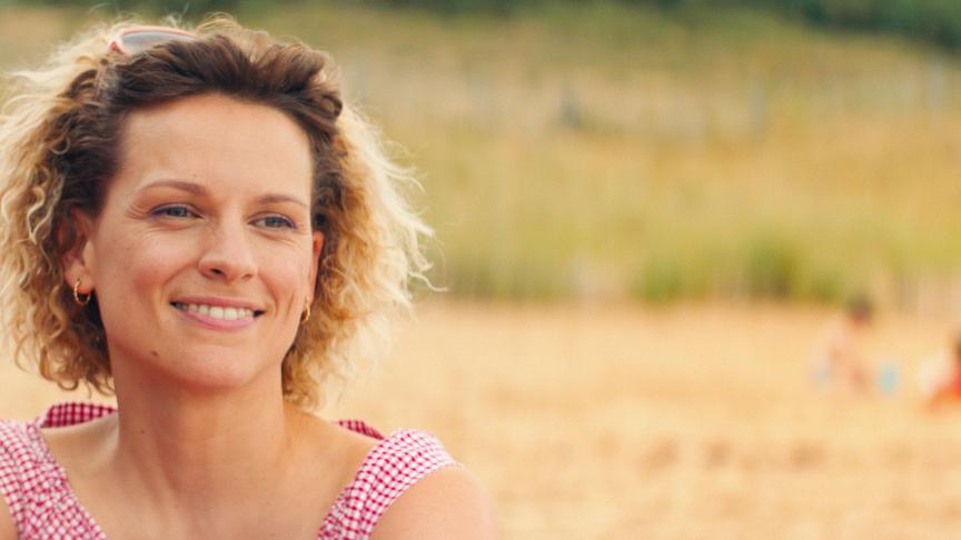 L’actrice belge Veerle Baetens, plusieurs fois distinguée au niveau international, interprète le rôle de Claire, la compagne de l’agriculteur, Pierre Jarjeau, joué par Guillaume Canet.