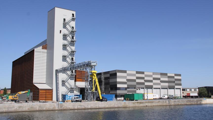 Le silo a céréales (11.000
t) est accessible depuis le début de la moisson tandis que le hall 
de stockage des engrais (4.000
m² - 10.500
t) est opérationnel depuis avril dernier.