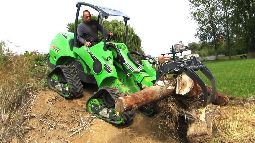 La version TraX ne concerne pour l'instant que l'Avant 760i mais, sous peu, ça sera également le cas de l’Avant 530 TraX, l'Avent755i TraX et l'Avant 860i TraX.