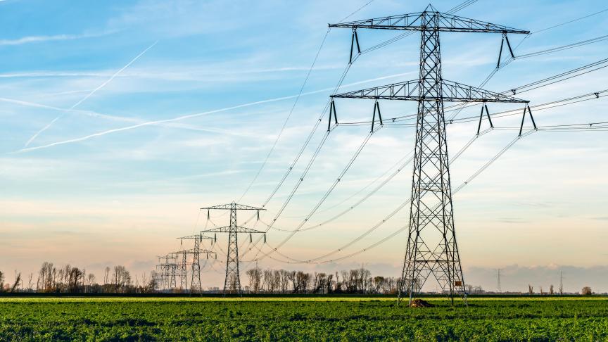 La future jonction d'une ligne à 380.000 volts devrait traverser le Hainaut via 14 communes, sur une longueur totale de 84,8 km et sur une largeur de 200 mètres, entre Mont-de-l'Enclus et Courcelles.