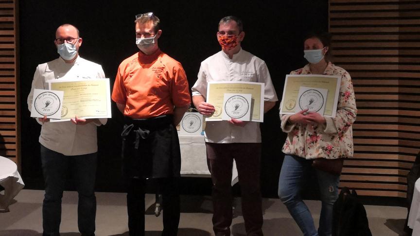 En raison des mesures sanitaires, seuls quelques producteurs sont repartis avec leur prix  à l’issue du concours. Les autres l’ont reçu plus tard, à la ferme ou dans leur atelier.