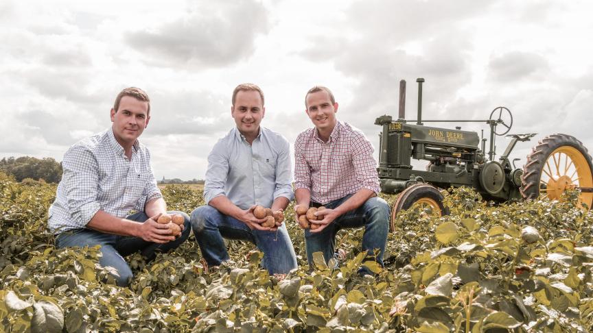 Une gamme bio, du vrac, de nouvelles références, de l’huile de colza... Antoine Van den Abeele, Thomas Cnockaert et Stany Obin regorgent d’idées pour le développement des Chips de Lucien.