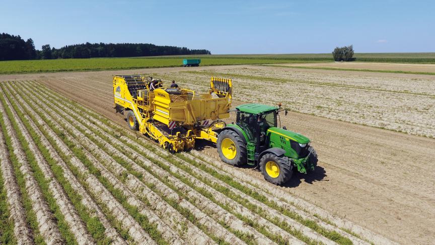 La trémie XL ainsi que les nouvelles options sont disponibles  pour la prochaine saison de récolte.