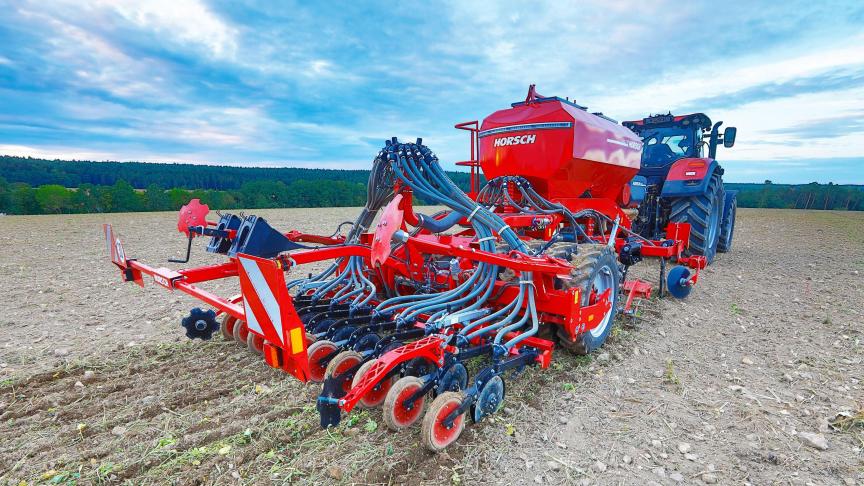 Le nouveau Focus TD embarque une cuve en acier de 3.500 l, avec une répartition 40-60.  En option, elle peut être complétée par le MiniDrill, d’un volume de 400 l.