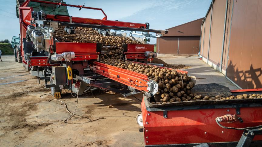 Les MH 240, 241 et 242 peuvent désormais être commandées avec une sortie centrale pour la décharge du produit, en alternative à la sortir latérale traditionnelle.