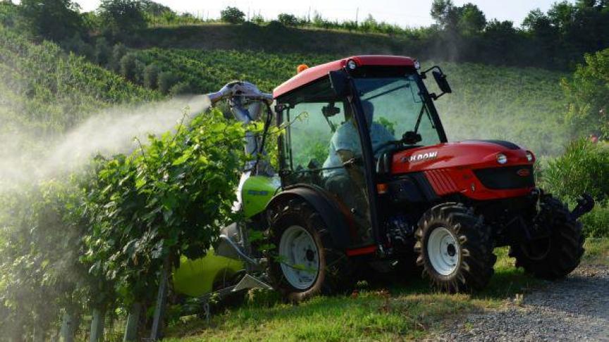 Suite au rachat, les tracteurs Goldoni retrouvent leur traditionnelle livrée orange.