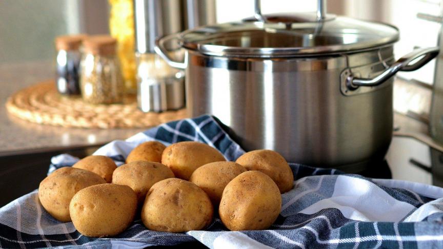 potatoes-544073_1920