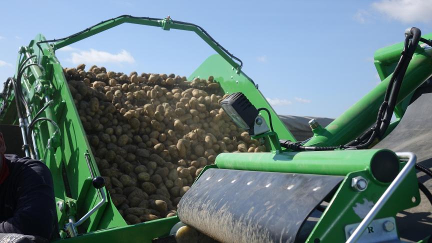 La trémie fait 6,5 tonnes.