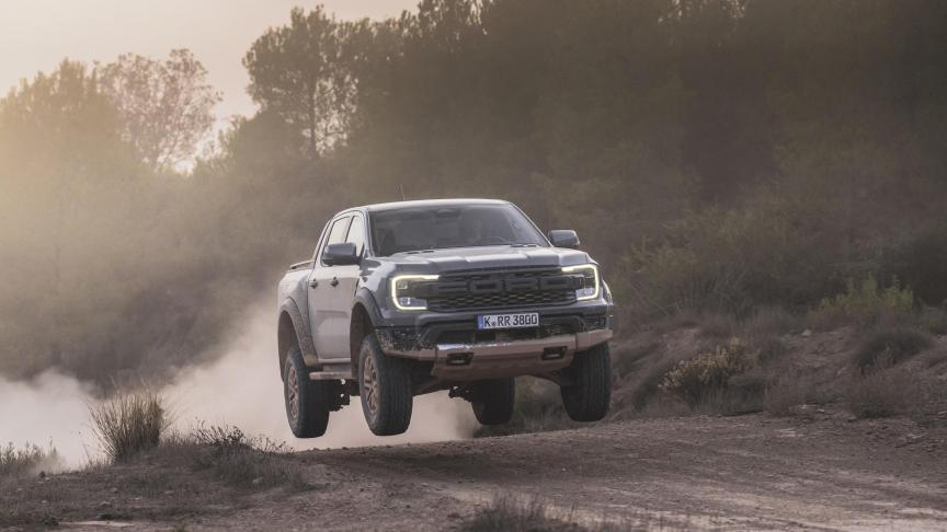 En plus du moteur essence, le Raptor sera également proposé avec un plus modeste moteur diesel de 205 ch dès l’année prochaine.